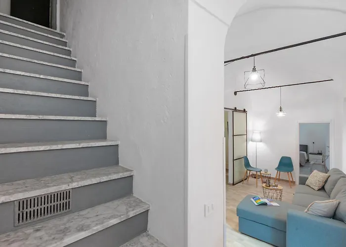 Saro House - Happy *