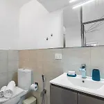 アパート Saro House - Happy